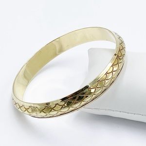 Vintage Gold Tone Bangle Bracelet